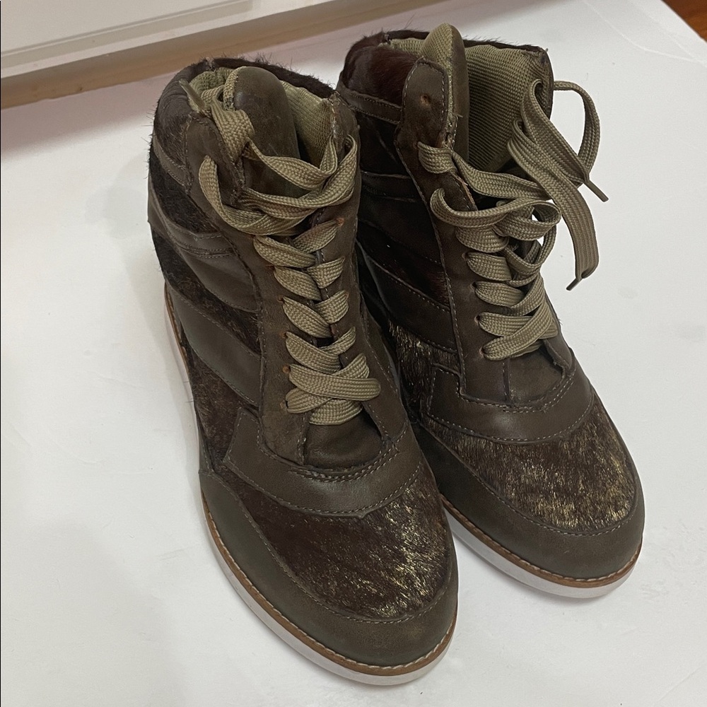Jeffrey Campbell Hidden Wedge Calf Hair Sneakers size 9